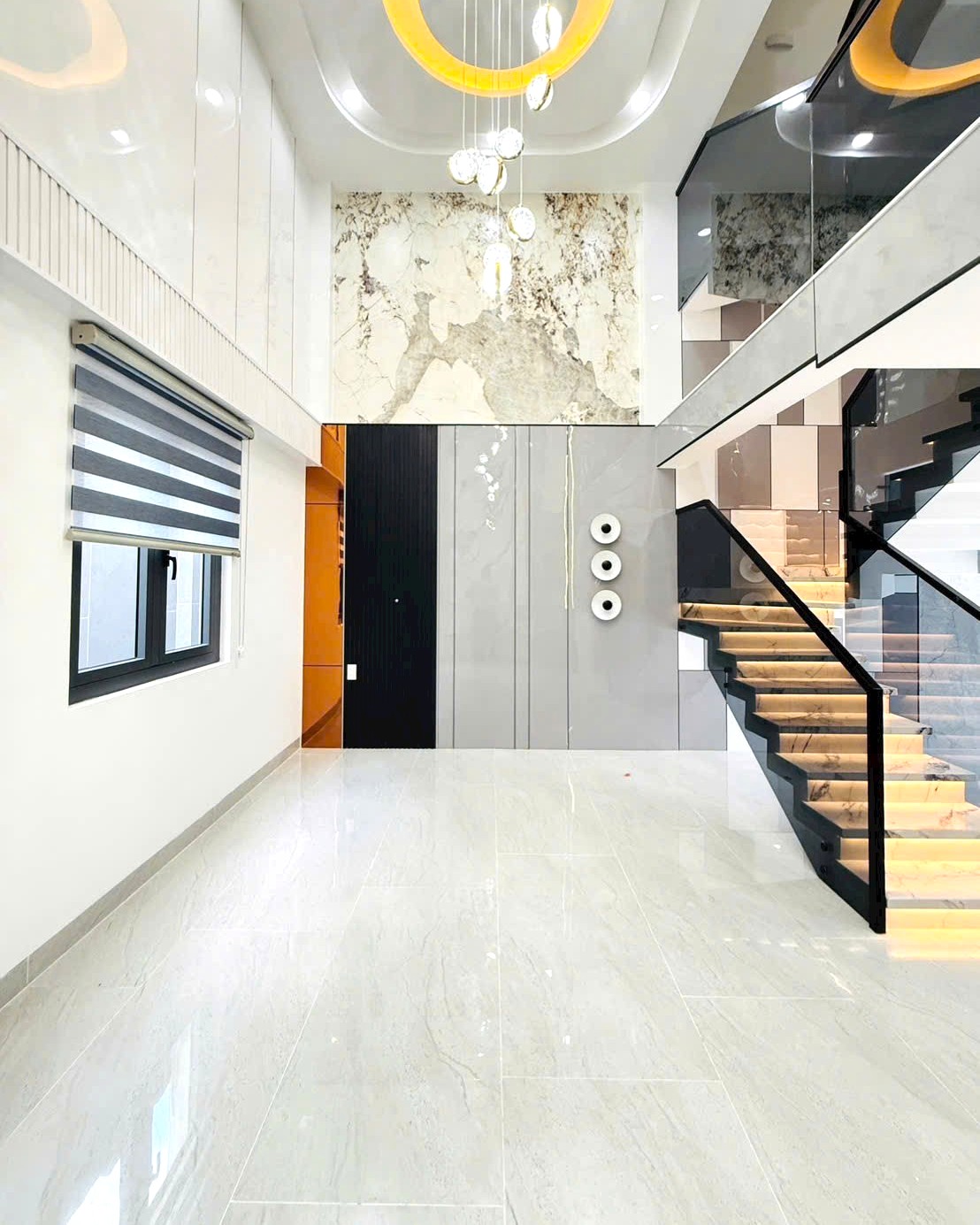  Bán nhà 78M² - 5 TẦNG SÁT MẶT TIỀN gần EMART giá 7.x tỷ TL 