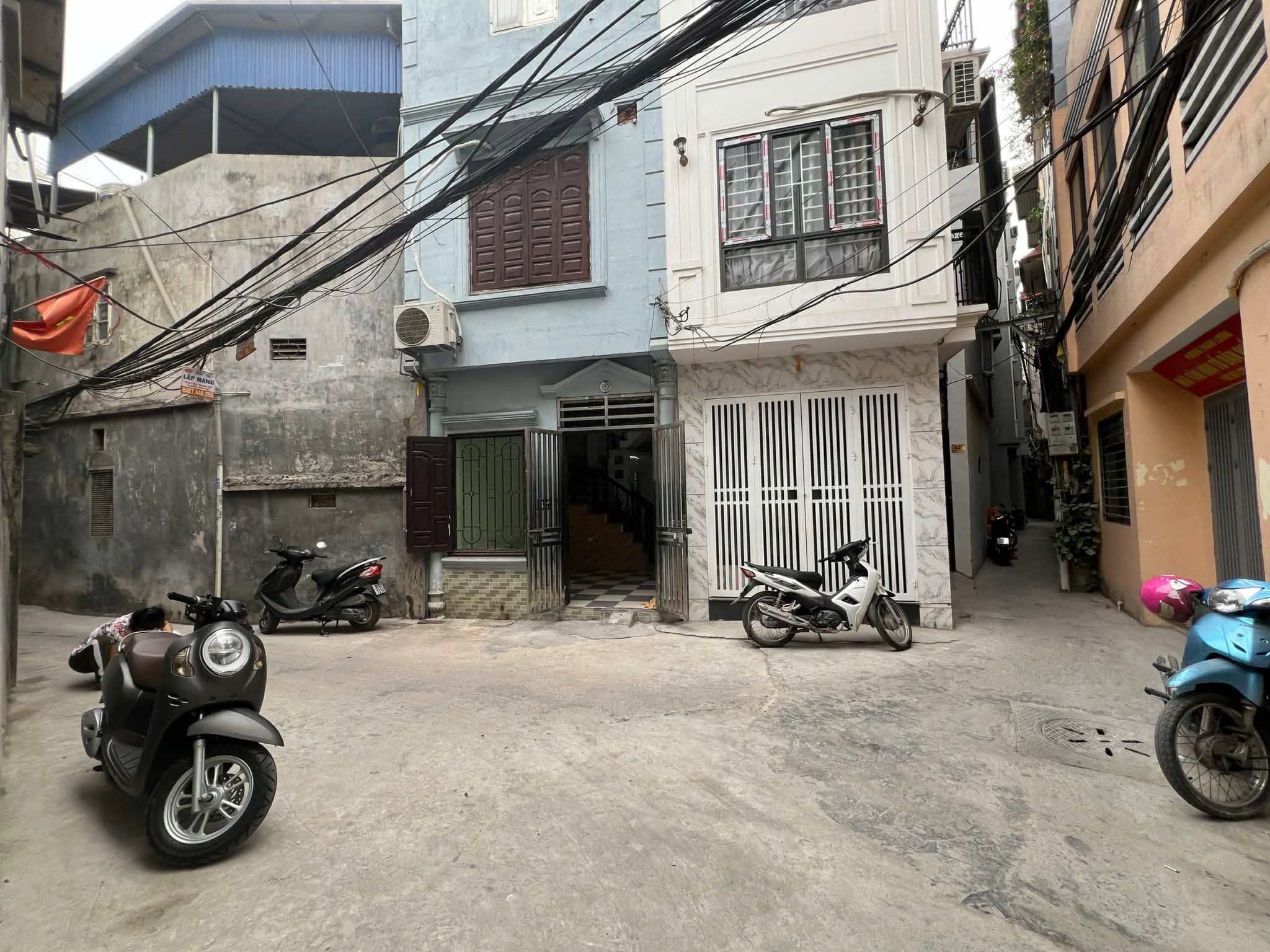  Cho thuê nhà ngõ Minh Khai, 40m² x 4 tầng, 3PN, 3VS 13 triệu/tháng 