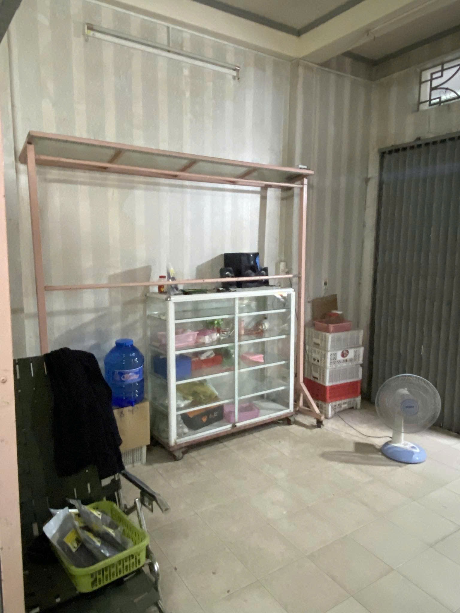  Chính chủ giảm sâu 900tr và cần bán nhanh căn nhà đường 4m, MT đường Nghĩa Hòa, Q.Tân Binh. 