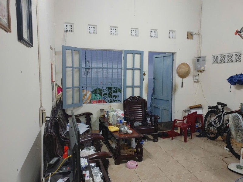  ♪  Sát MT Nguyễn Chí Thanh, Thạch Thang, Ô tô đến cửa, 46m2, C4, 3.55 tỷ 