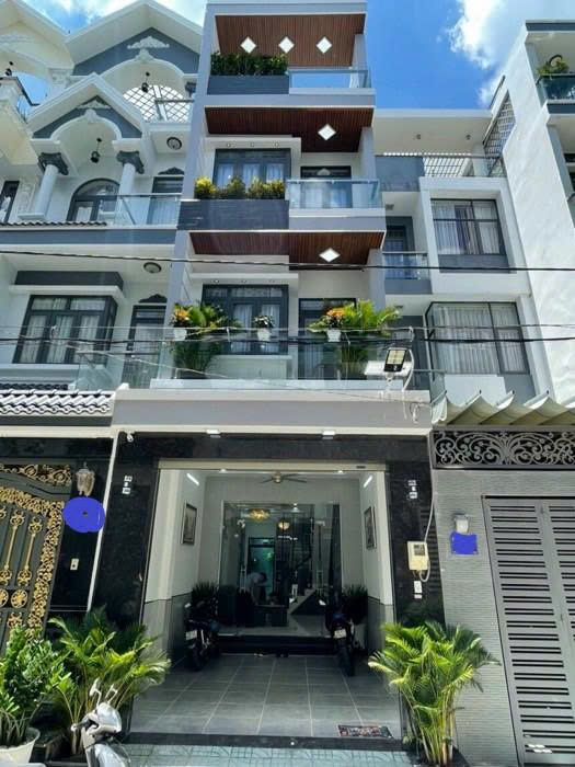  NHÀ MẶT TIỀN ĐƯỜNG HOÀNG HOA THÁM KHU K300 - 72M2 - (4x18) - 4 TẦNG - GIÁ 13.9 TỶ. 