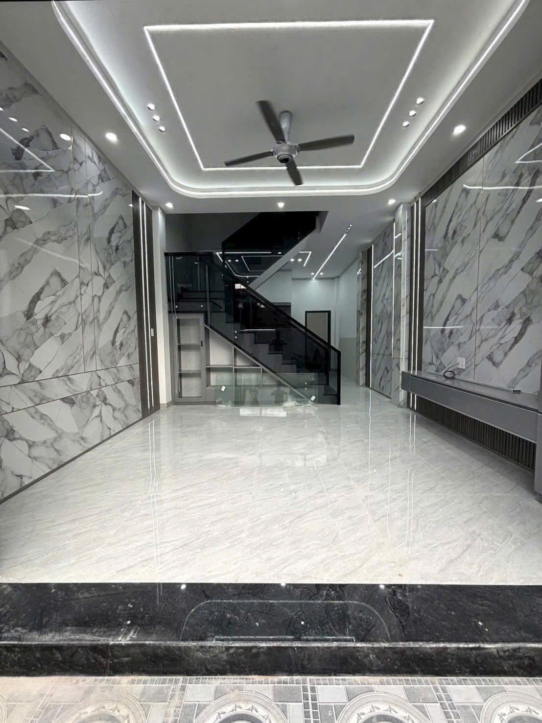  Bán nhà 2 Tầng P.Biên Hòa,SHR đường nhựa 2 xe hơi,gần TTTM AEON Mall 