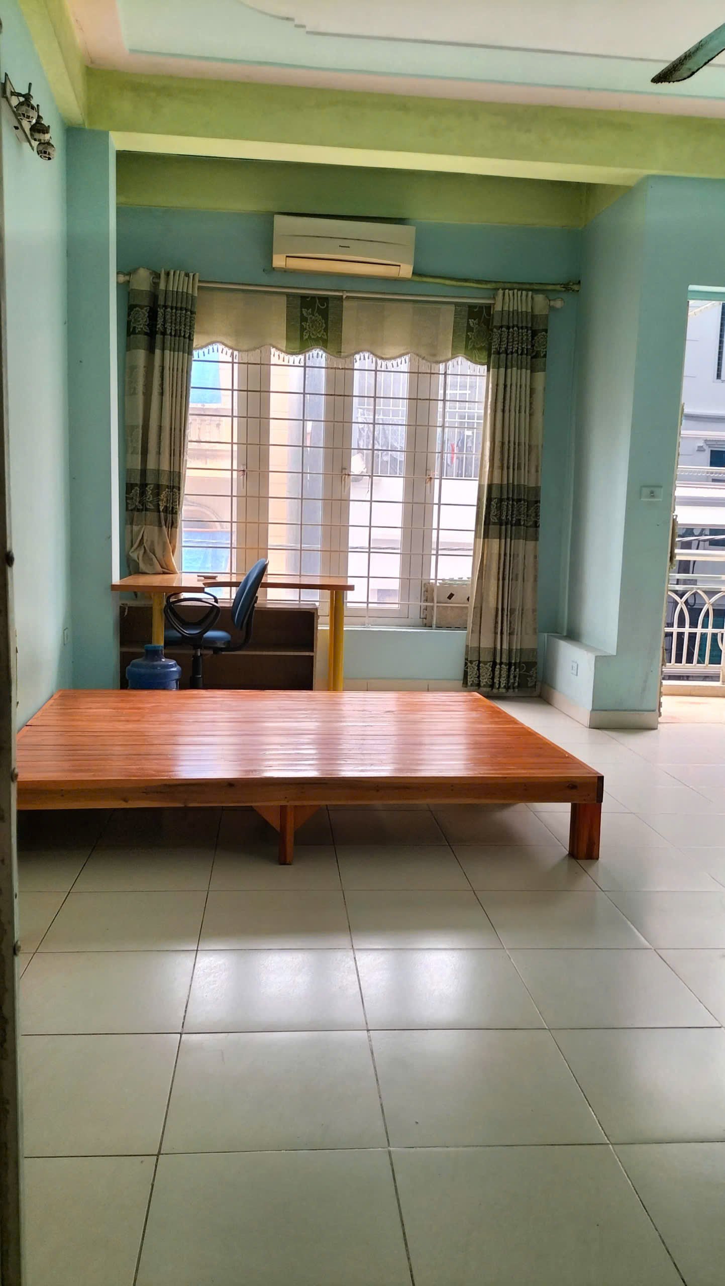  CHO THUÊ PHÒNG ĐẸP – NGÕ 68 PHÚ DIỄN – ĐỦ ĐỒ CƠ BẢN – CÓ BAN CÔNG, CỬA SỔ 