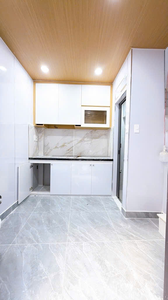  SÁT MẶT TIỀN ĐOÀN VĂN BƠ  Q4

NGANG 3,4 X ĐÚC MỚI 4 TẤM HƠN 1.5 TỶ 