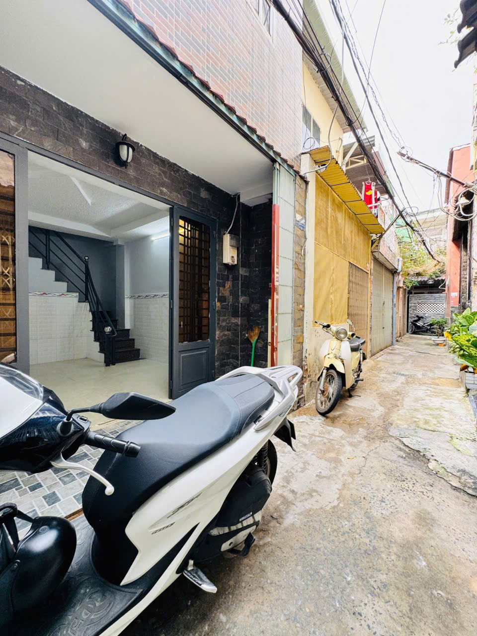  L1609 ⭐️ sát CV Làng Hoa Gò Vấp, SHR, Vuông, 3 tầng, 4x7.5m, 3.x tỷ 