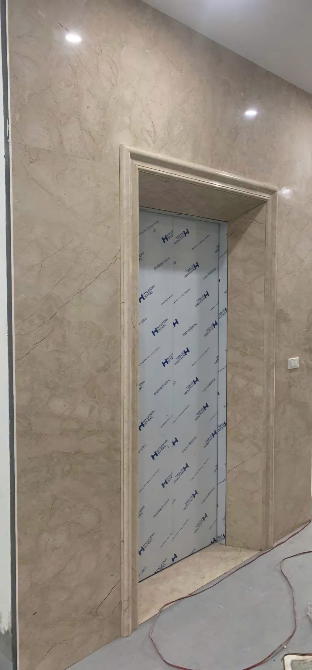  Cho thuê nhà đẹp, căn góc, Lò Đúc, pccc, Thang máy; 199m2* 6T- 114 Tr 