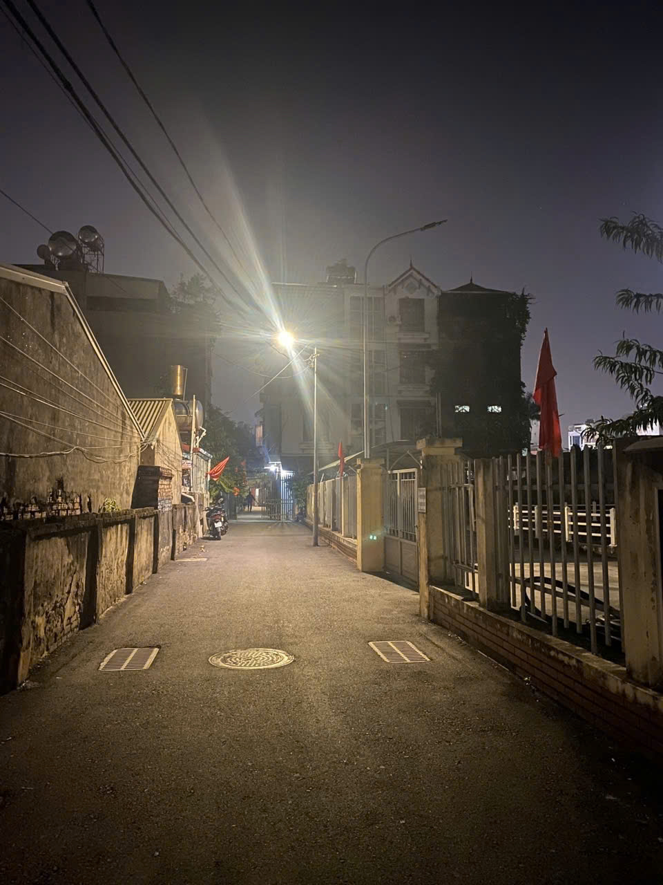  HÀNG FO CHO CÁC NHÀ ĐÀU TƯ XÂY CCMN ĐÂY Ạ .
BẮC TỪ LIÊM .DIỆN TÍCH 109.5M .LÔ GÓC .NGÕ RỘNG . Ô TÔ TRÁNH .
GIÁ CÔNG KHAI CHỈ 115TRM.
A/C ĐẦU TƯ NHANH TAY GỌI EM ĐỂ MUA GIÁ TỐT NHẤT Ạ.
LH;0964982442 