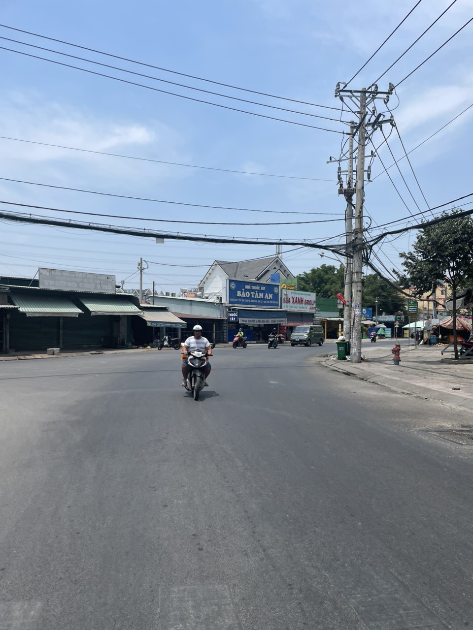  Bán nhà mặt tiền 10x19m giá 13,5 tỷ Nguyễn Thị Búp 