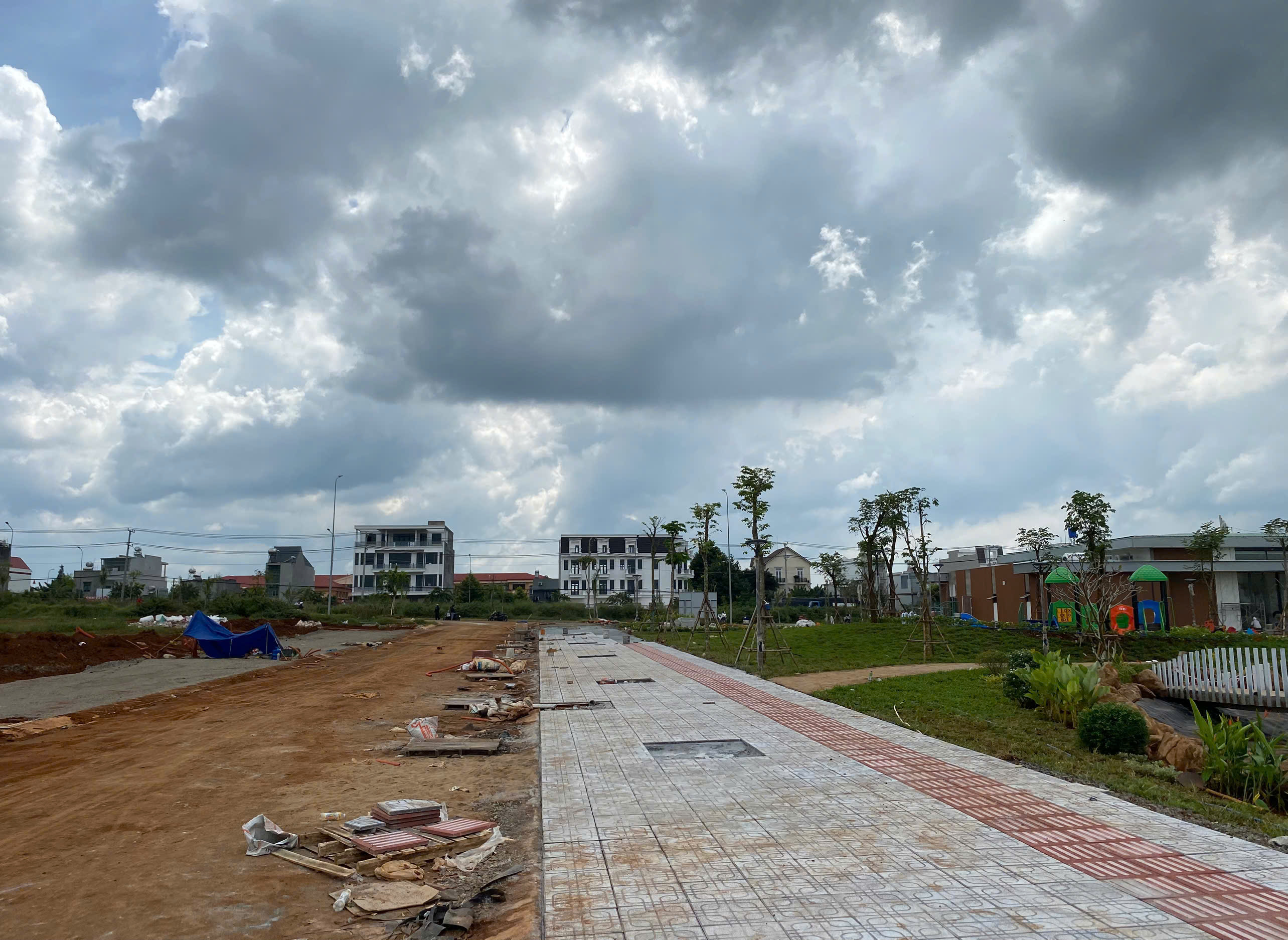  Sở Hữu Vị Trí Vàng Dầu Giây – Giá Còn Thấp, Tăng Trưởng Mạnh 2025–2026! 