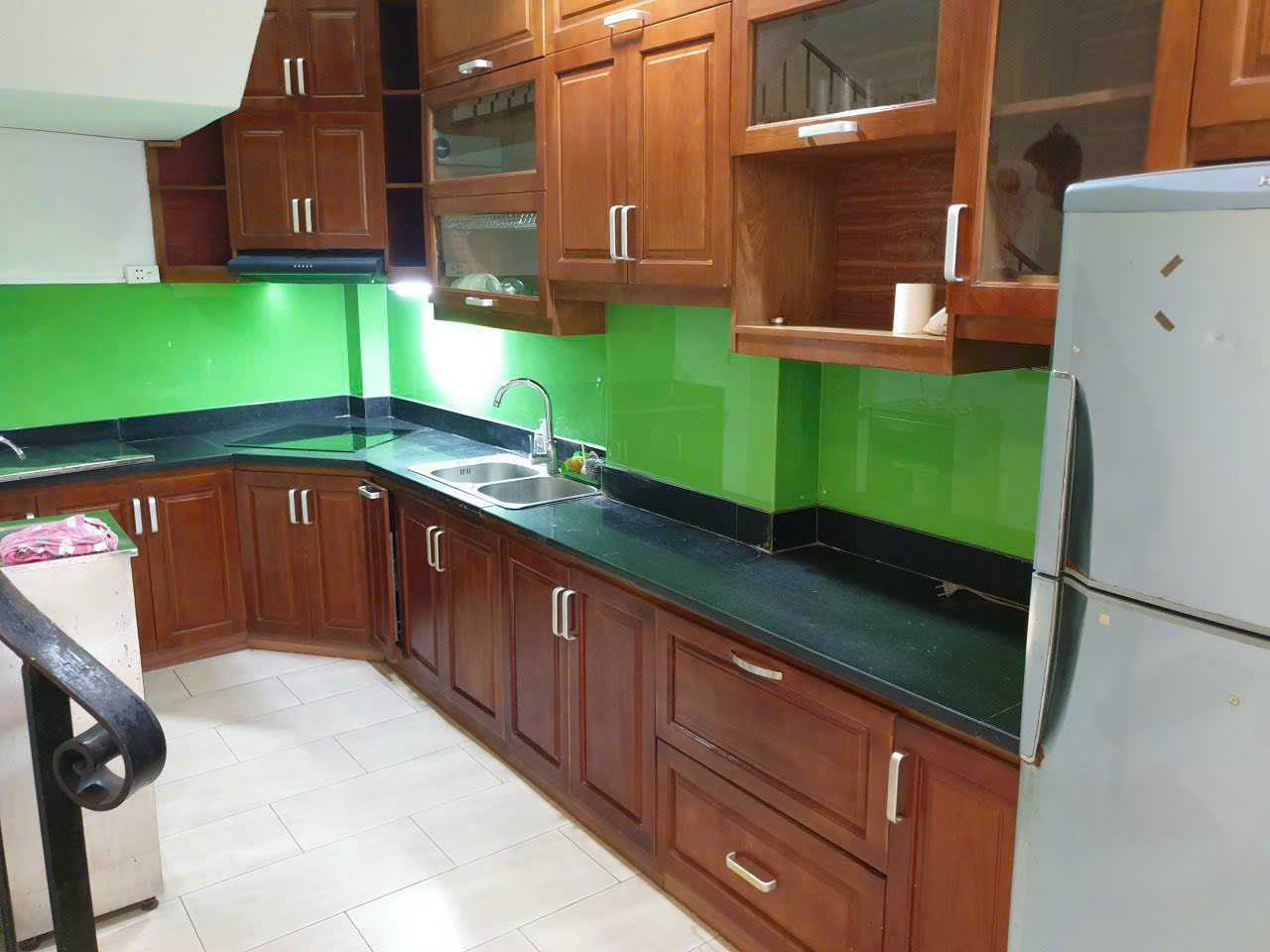  Cho thuê nhà ngõ Hoàng Hoa Thám 35m² x 5 tầng, gồm 3PN – 4WC, 15 triệu 