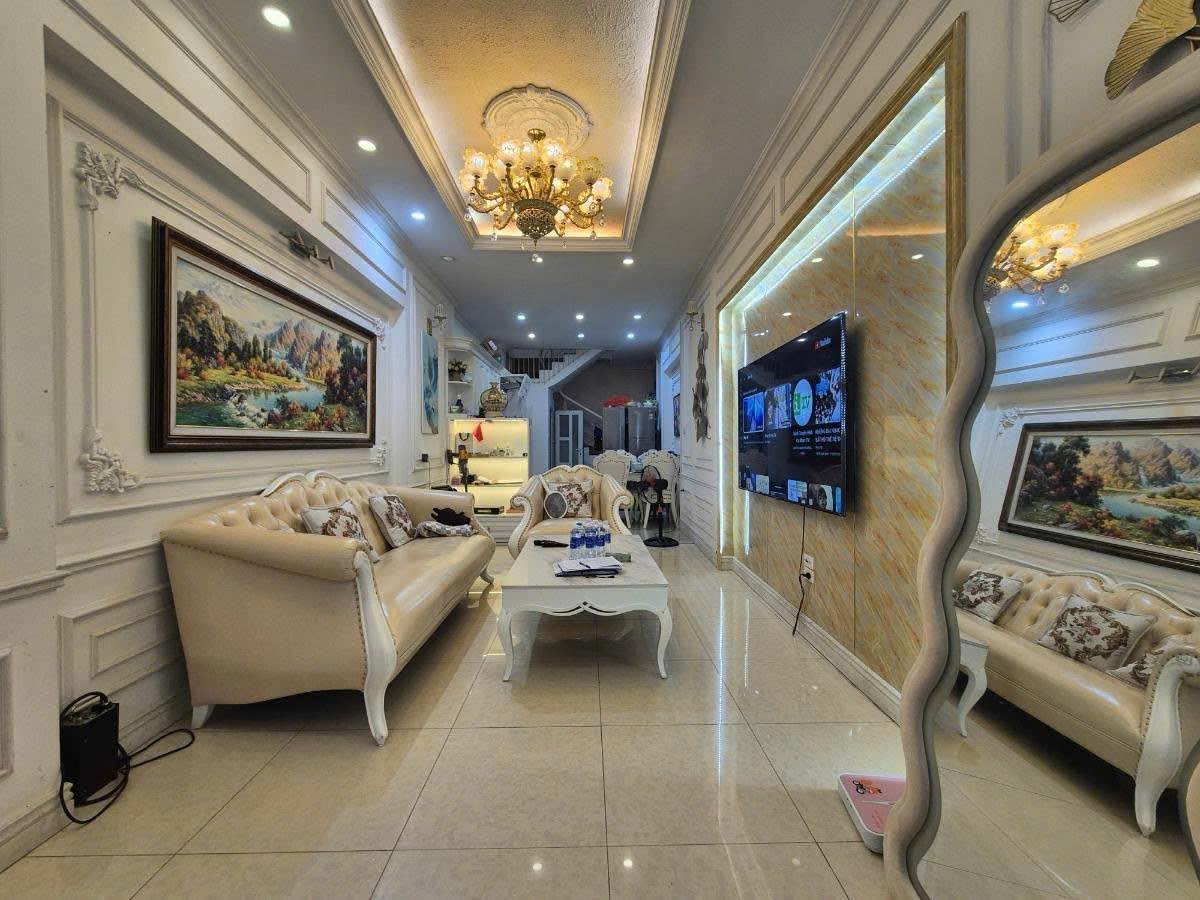  Bán nhà Phố Định Công-46m*4,5tầng; ngõ thông ô tô; gần trường, chợ- Giá 13,2 tỷ 