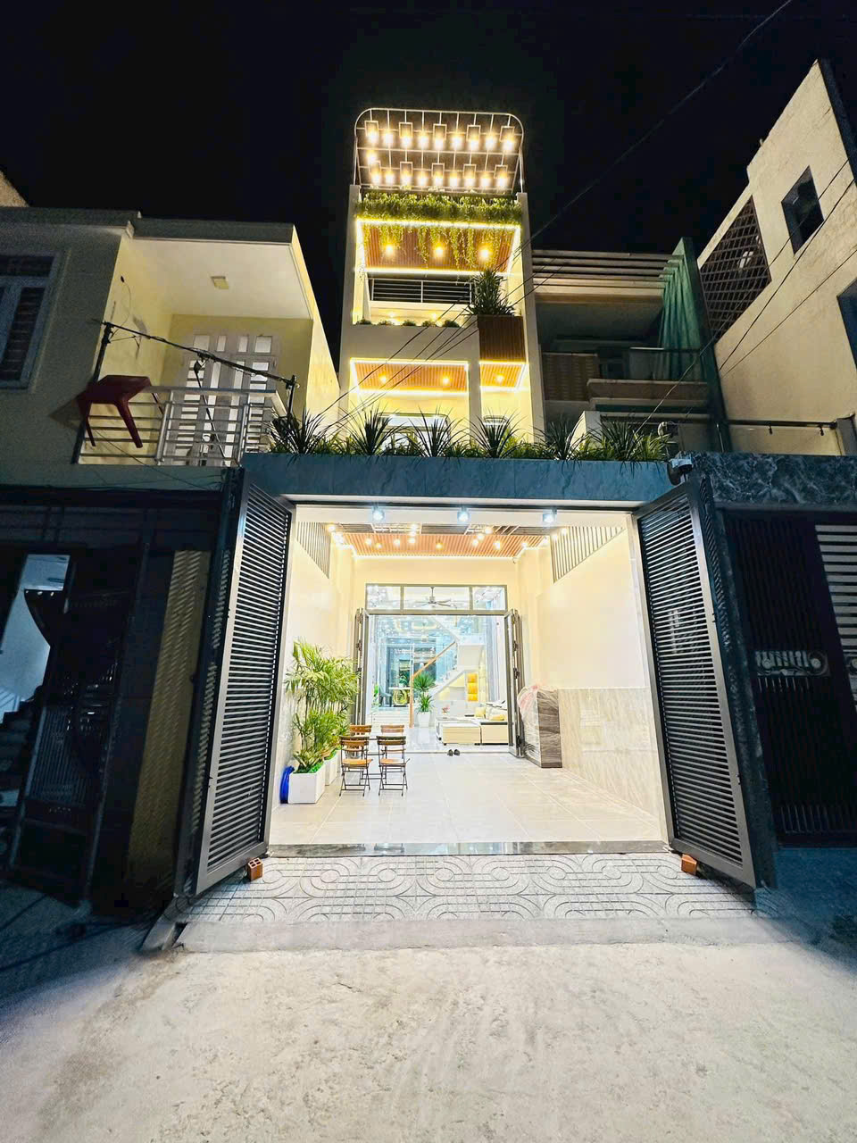  NHÀ SIÊU PHẨM 4X20M ĐƯỜNG 8M THÔNG, FULL NỘI THẤT CAO CẤP 