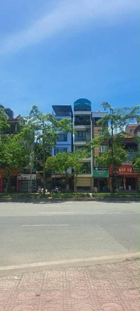  nhà mặt phố Ngô Gia Tự, 1 mặt ngõ ôtô, vỉa hè rộng, cách Nguyễn Văn Cừ-Ngô Gia Tự 100m 