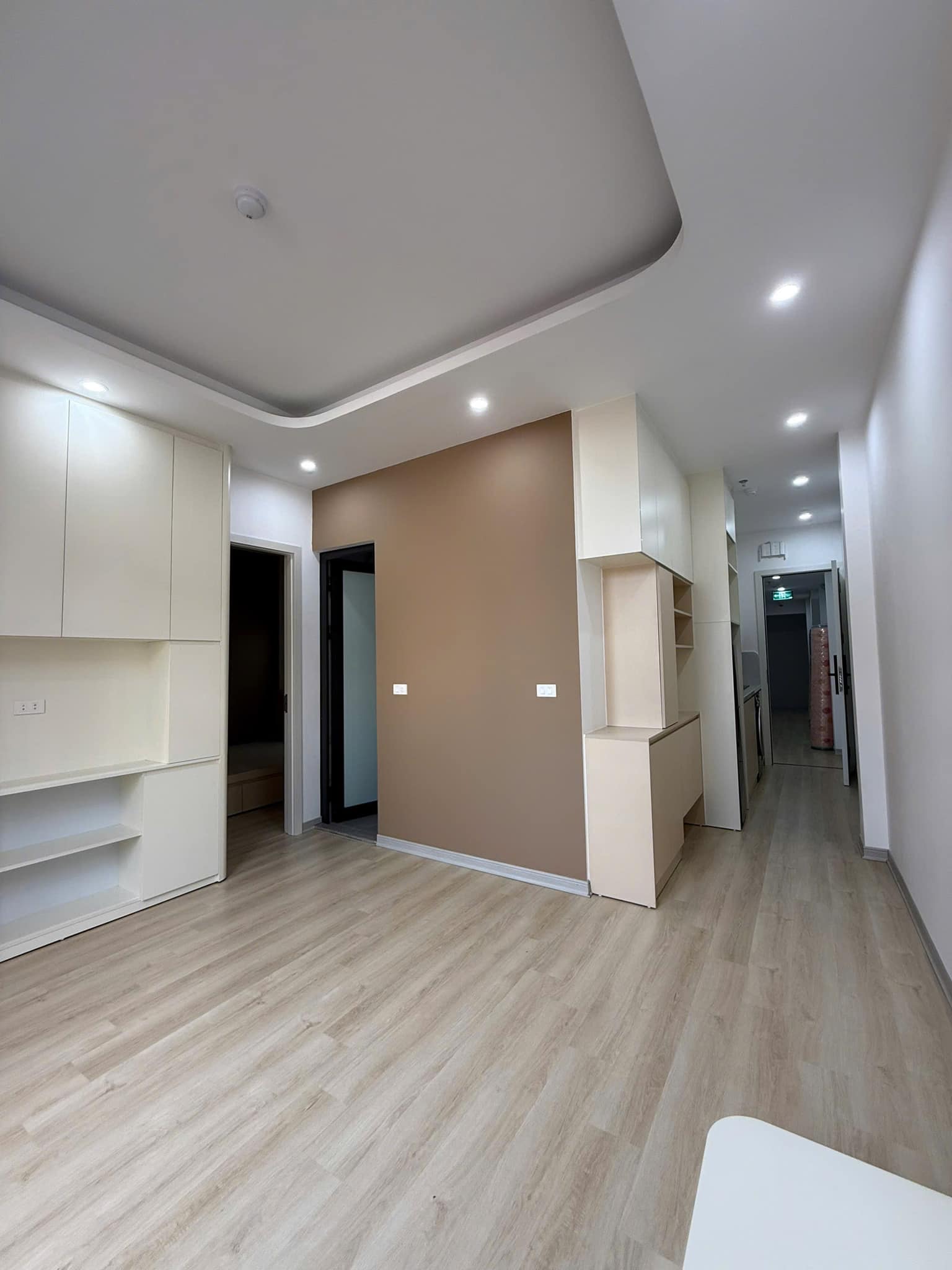  ????Căn hộ Dòng tiền 142m 7T, 23 phòng, CHÙA LÁNG, doanh thu 170tr, chỉ 37.8 tỷ 