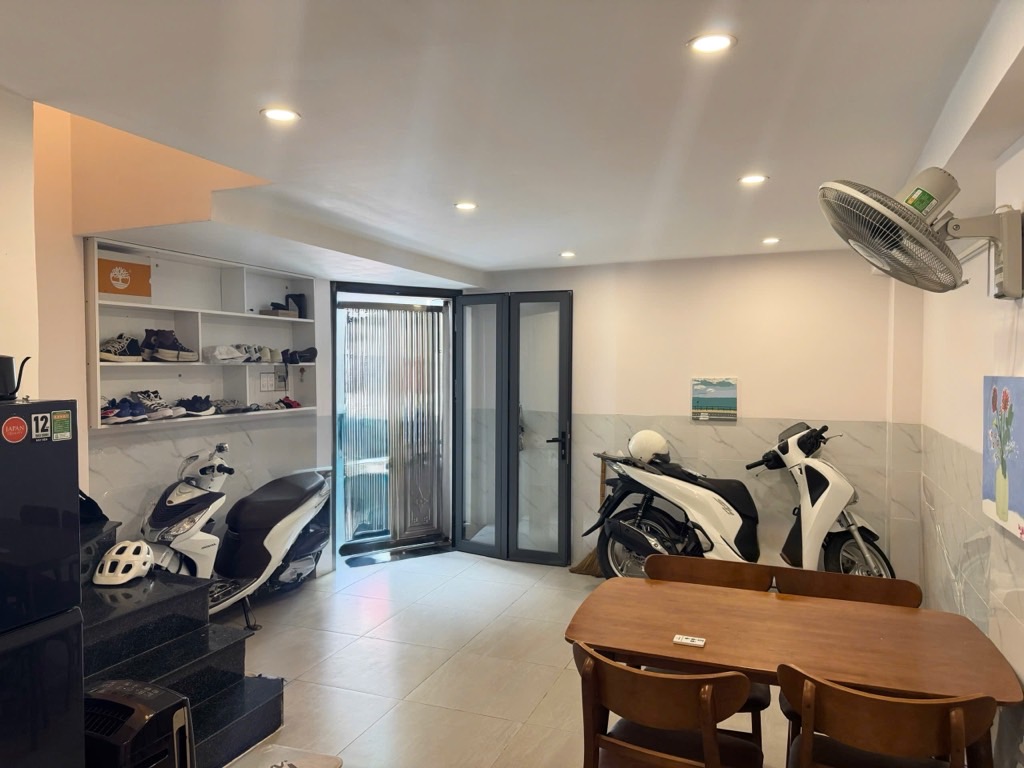  ???? KHU VIP NAM KỲ KHỞI NGHĨA Q3 28M2 (4.4X7) 3TẦNG 2PN 2WC - 4.6 TỶ 