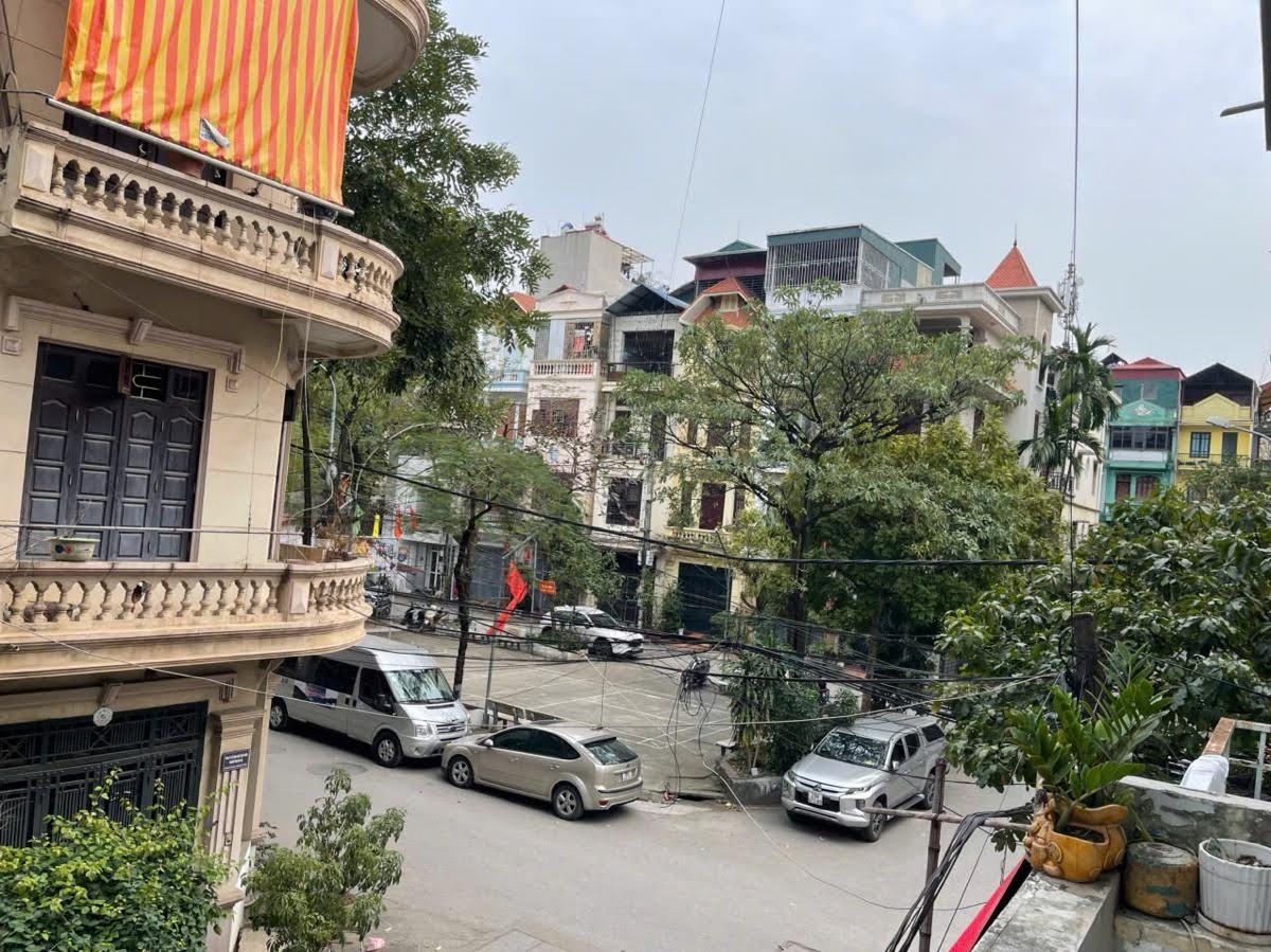  Bán nhà Khu Đô thị Đại Kim (Nguyễn Cảnh Dị)-55m*5tầng*5mMT, vỉa hè rộng- Giá 23,4tỷ 