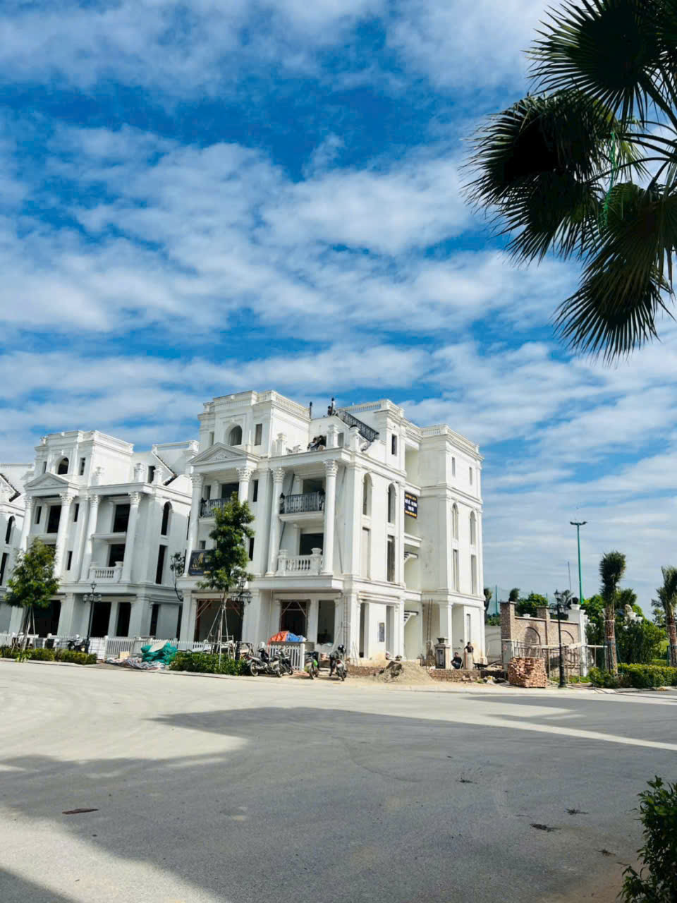  BÁN BIỆT THỰ LONG BIÊN GOLF VILLAS - BIỆT THỰ NỘI ĐÔ DÀNH CHO CHỦ NHÂN TINH HOA 