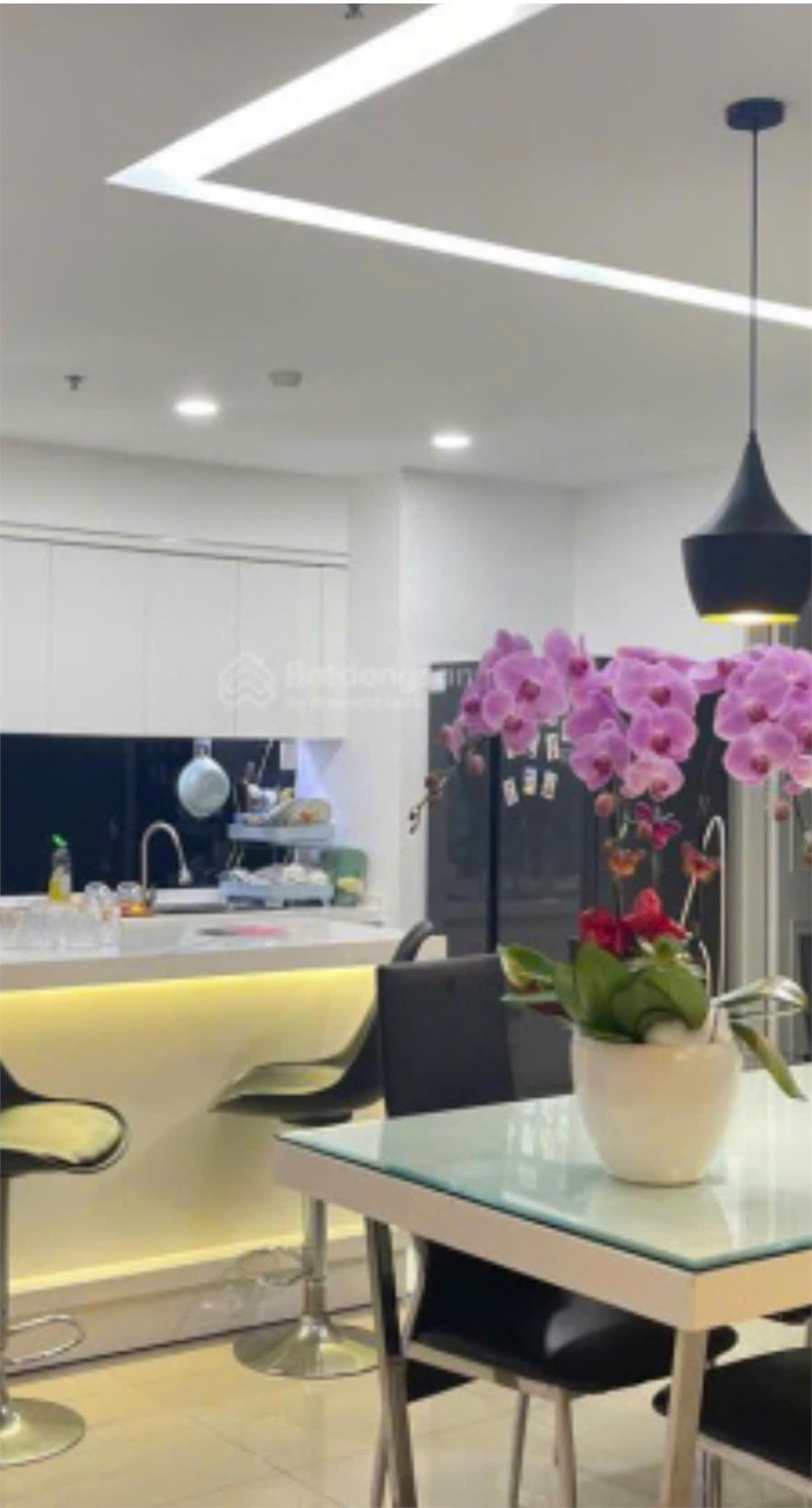  Cho thuê căn hộ Giai Việt Q.8, 115m2, 2PN, 2WC, Tạ Quang Bửu, giá 14tr/tháng, sổ hồng. LH: 0942239239 