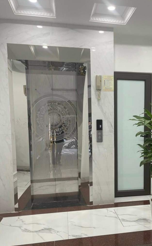  Cho thuê nhà căn góc, Thang máy, PCCC, Vỉa hè, 107m2- 5T, Lò Đúc_51 Tr 