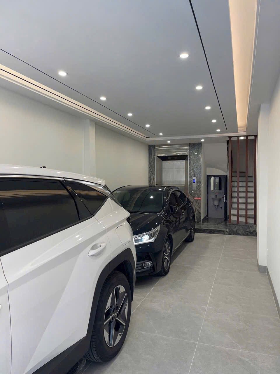  NHÀ ĐẸP PHỐ HỒNG TIẾN 58M2, 6T, GARA 2 Ô TÔ, SỐNG SANG CẠNH PHỐ CỔ - NHỈNH 18 TỶ 