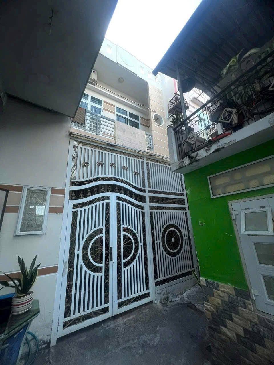  NHÀ 1 MÊ – HẺM SIÊU CẠN ĐƯỜNG BẠCH ĐẰNG, QUY NHƠN 