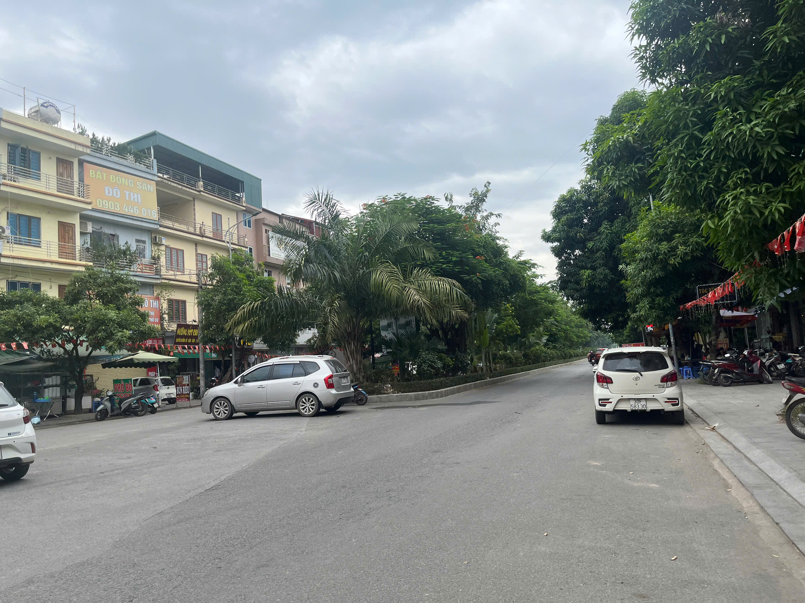  Bán nhà dân xây ngay Nhổn 36m, nhỉnh 6 tỷ. 