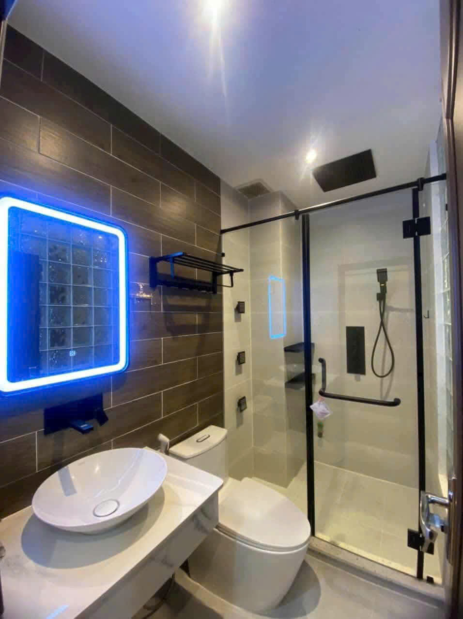  SIÊU PHẨM - CHDV - 8 TẦNG - CÓ HẦM - THAN MÁY - ĐANG FULL KHÁCH - TRẦN BÌNH TRỌNG - 87M2 - HOÀN CÔNG ĐỦ - ĐANG VẬN HÀNH 120 TR 