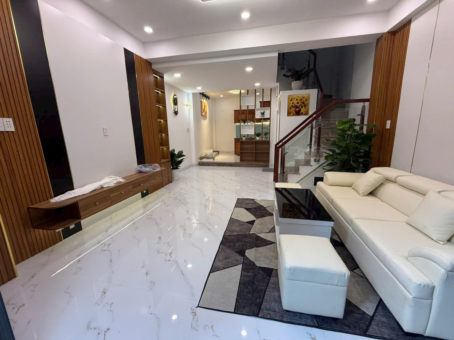  Bán nhà mới xinh lung linh, hẻm gần 4m, đường Âu Dương Lân, P.Chánh Hưng. Giá 5,95 tỷ TL 