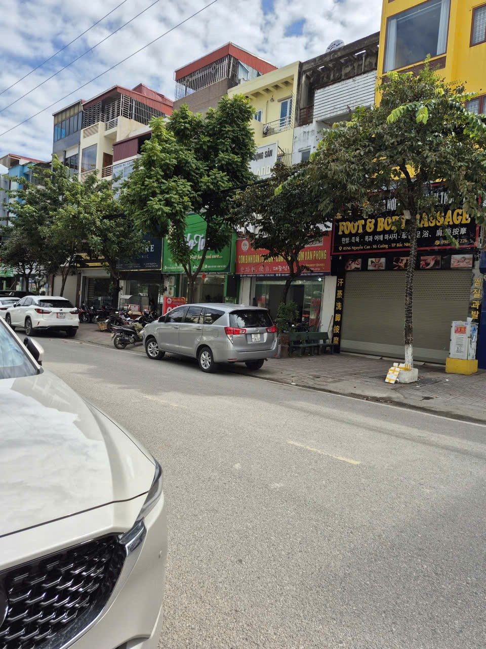  NHÀ ĐẸP – GIÁ TỐT  – CHÍNH CHỦ CẦN BÁN TẠI mặt đường Nguyễn Cao – đối diện chung cư Thanh Bình 