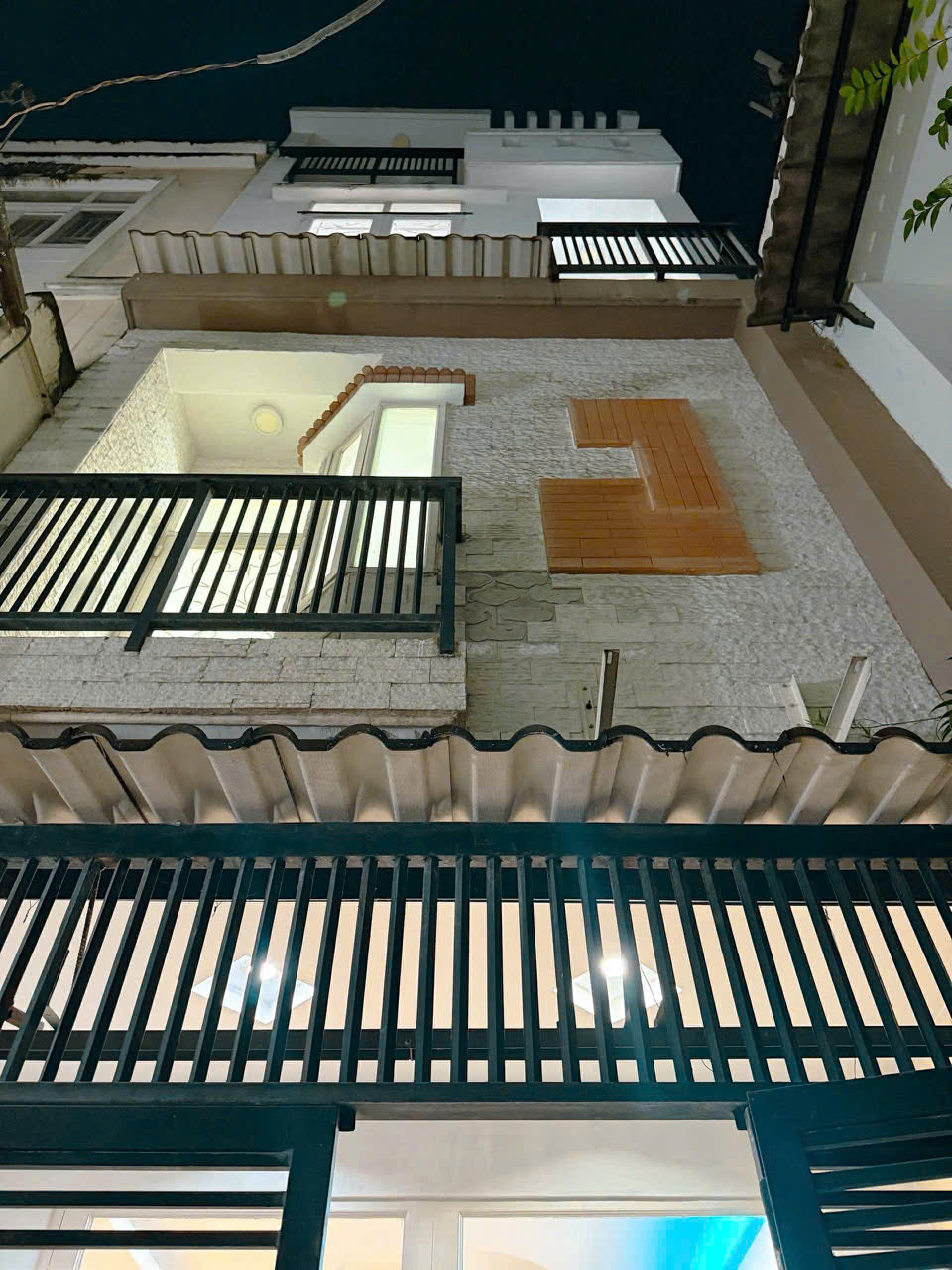  GIẢM SỐ 300 TR - BÁN 6.97 TỶ - NHIÊU TỨ - PHÚ NHUẬN - NHÀ 5 TẦNG - 4PN LỚN - HẺM 4M - CHÍNH CHỦ - GẤP BÁN - TL NGON - 2 SÂN THƯỢNG 