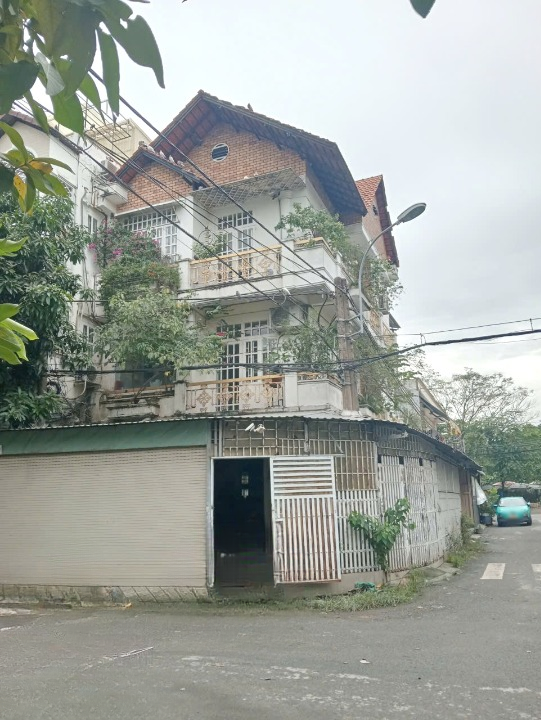  Bán nhà góc 2 mặt tiền đường Số 5 KDC Bình Hưng ngay bx Q8 thông ra Tạ Quang Bửu 