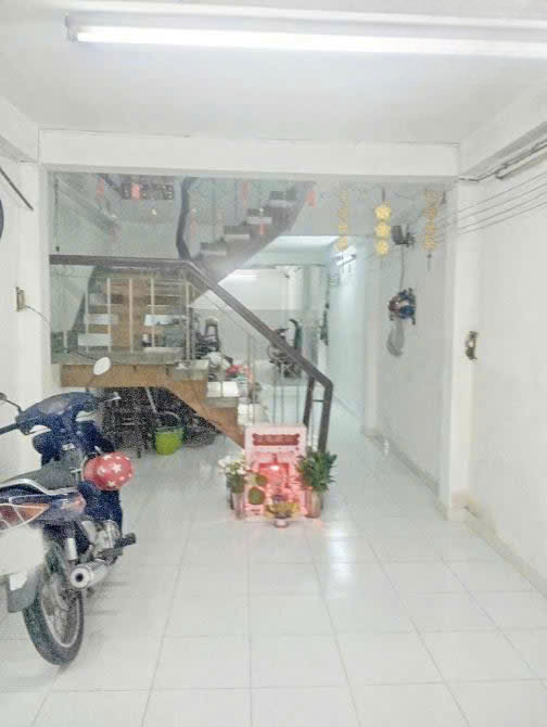  Nhà 3 tầng MT Hưng Phú P. Chánh Hưng. Giá 11 tỷ TL 