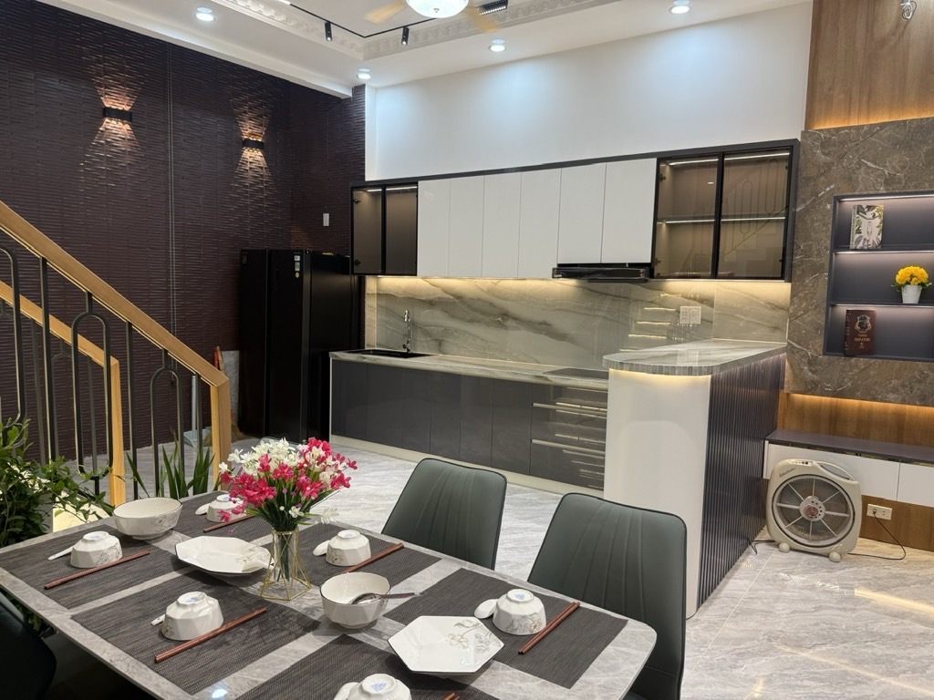  RẺ ĐẸP, Nhà HXH Phan Huy Ích, 61m2 3tầng, Ngang 5m, 6.8 tỷ 0964364745 