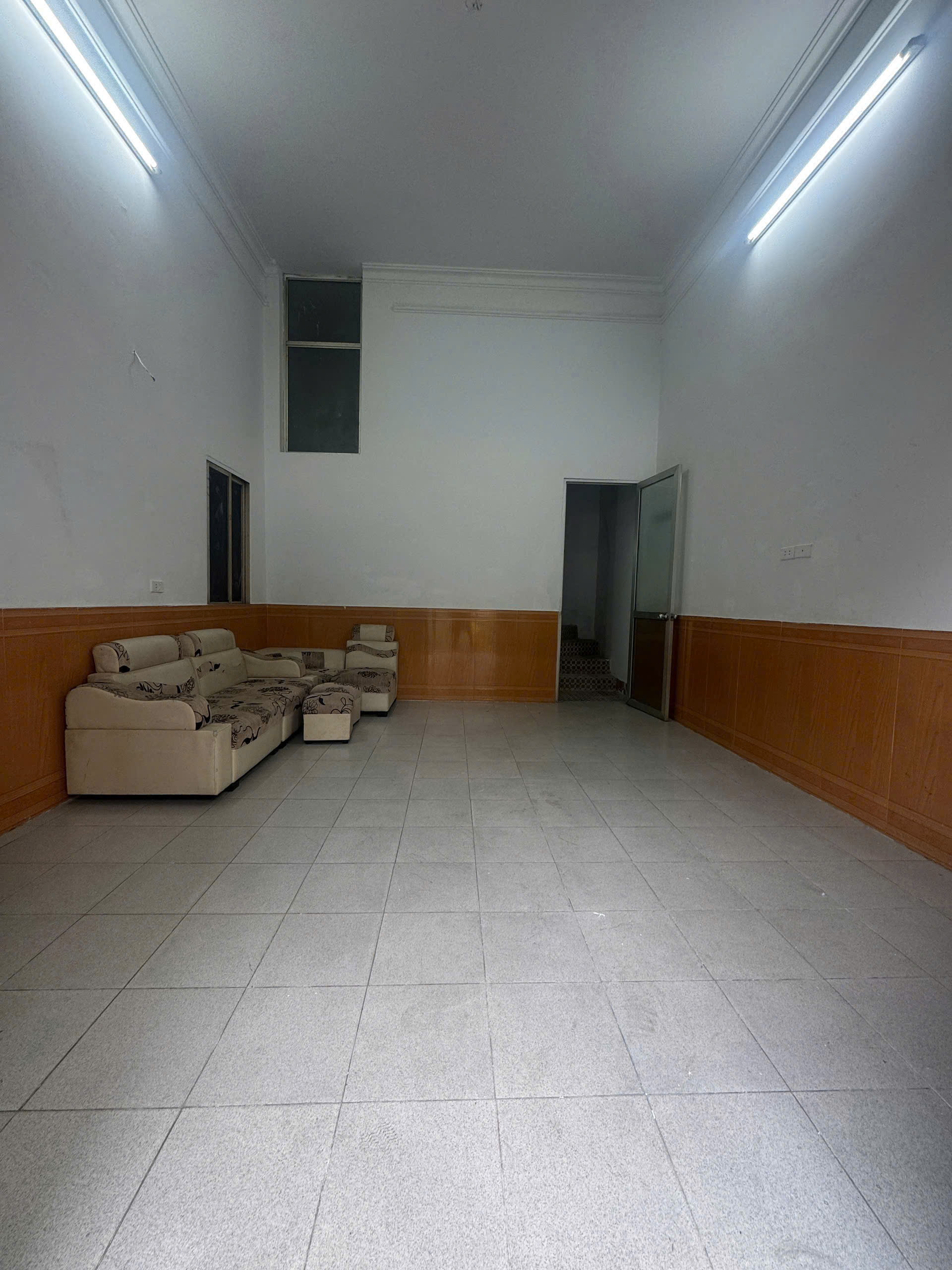  Cho thuê nhà riêng 42m² × 3 tầng tại Hoàng Hoa Thám 2 ngủ, 2 vệ sinh, 8.5 triệu 