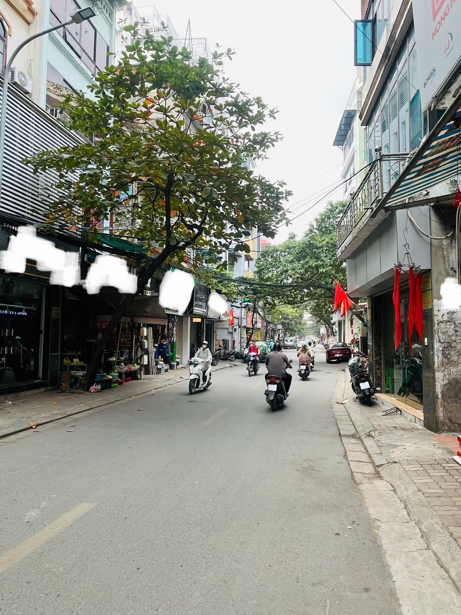  Cho thuê nhà  Hoàng Văn Thái 45m² × 4 tầng, gồm 6 phòng 25 triệu 