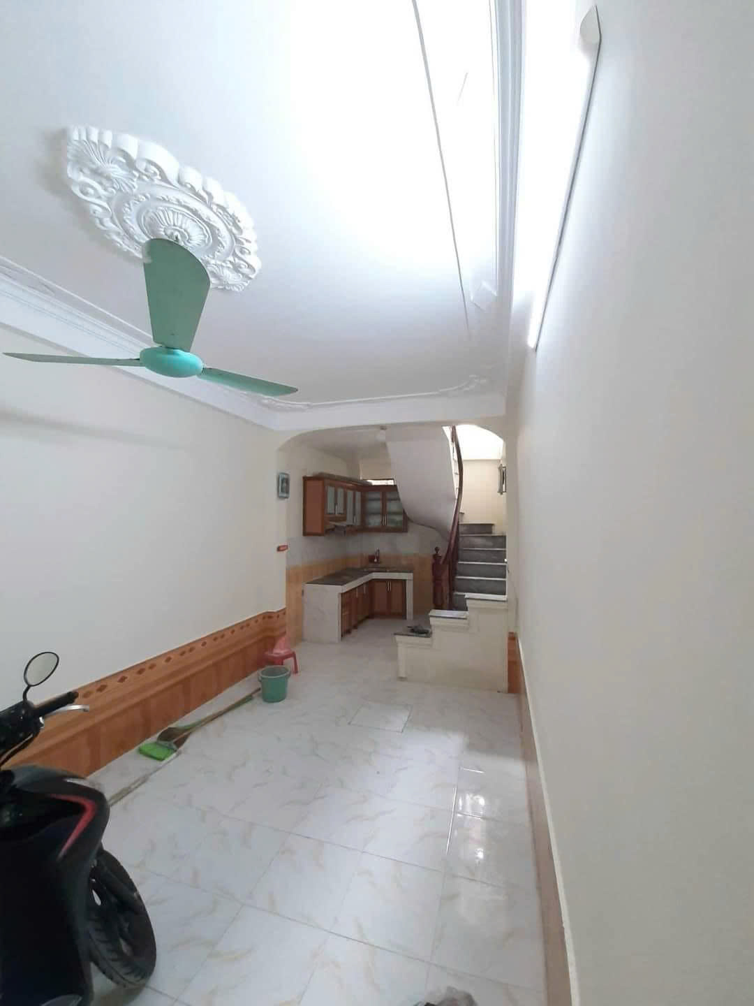  Cho thuê nhà nguyên căn ngõ 113 Nguyễn Chính, 40m² × 4 tầng, gồm 3 phòng ngủ, 7,5 triệu 