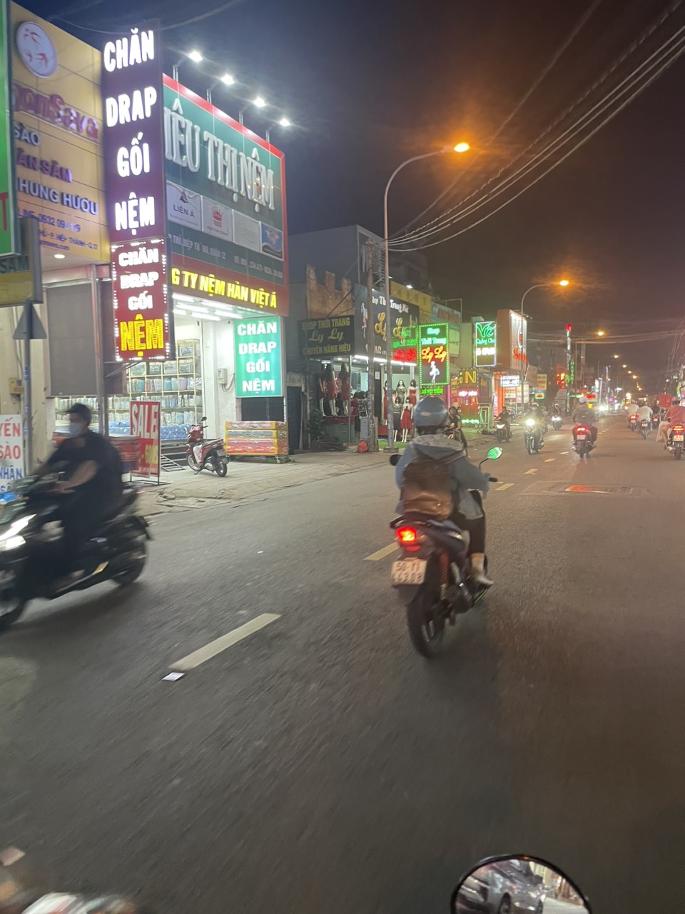  Bán nhà mặt tiền 4x25m giá 10,5 tỷ TL, Mặt tiền Nguyễn Ảnh Thủ, Quận 12 