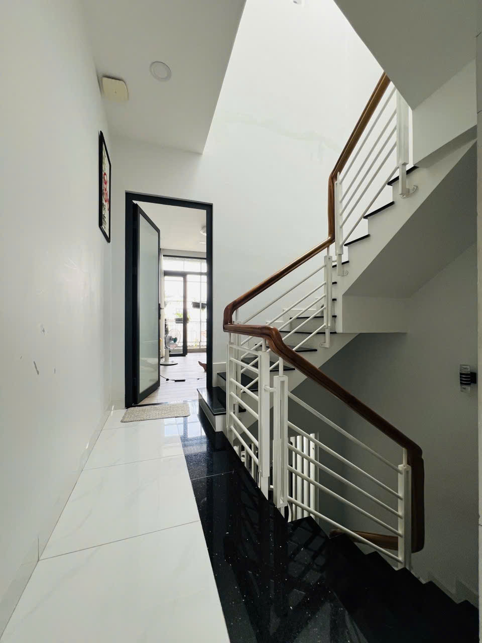  BÁN NHÀ CHÍNH CHỦ - BÌNH THẠNH - NGAY NGÃ TƯ HÀNG XANH - 4 TẦNG - 7PN LỚN - KẸT TIỀN - BÁN 8.5 TỶ - TL NGON 