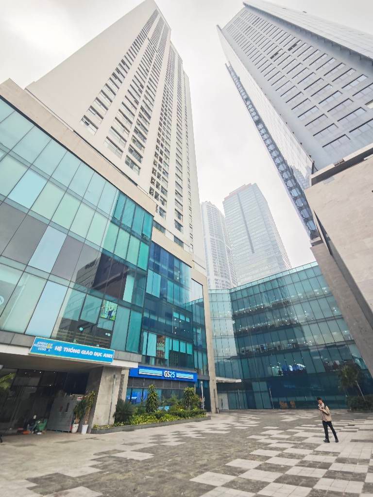  TRUNG TÂM CẦU GIẤY - KHU VIP- TẦNG TRUNG VIEW THOÁNG  - ĐI BỘ CÔNG VIÊN CẦU GIẤY_97 M2. 