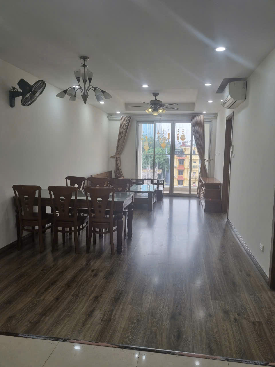  Cho thuê căn góc tầng 3 129 Trương Định 90m², 3 ngủ, 2 WC, 13 triệu 