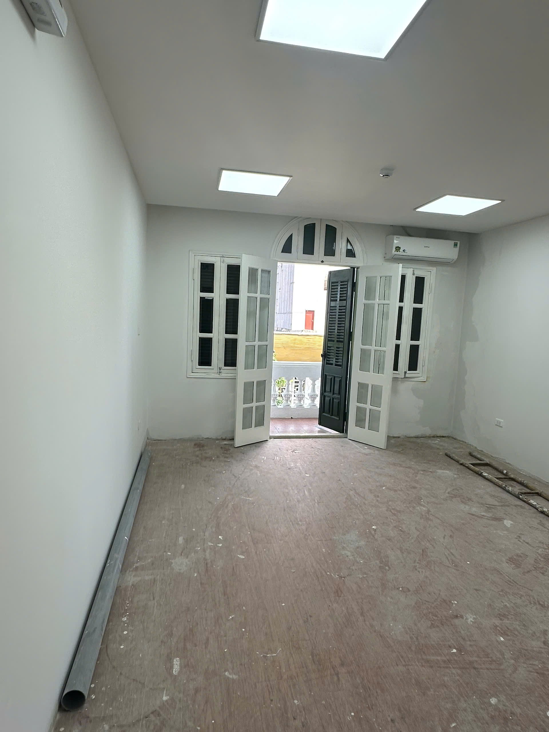  LinhHK cho thuê mặt phố Hàng Mã – 60m, MT 4m, vị trí buôn bán đỉnh 