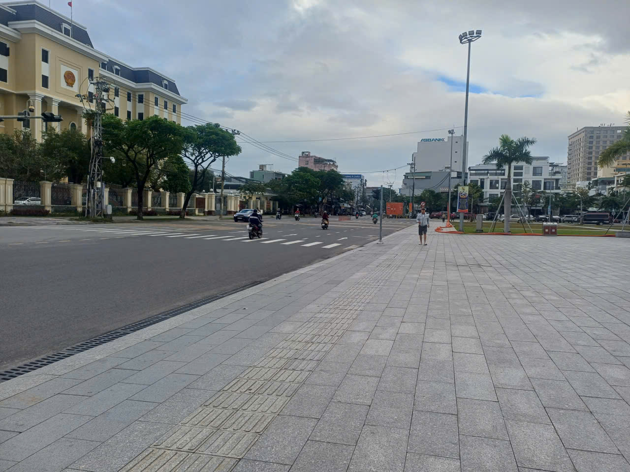  SIÊU PHẨM ĐẤT GÓC 3 MẶT TIỀN HẢI CHÂU– DIỆN TÍCH KHỦNG 228m² – 28 TỶ 