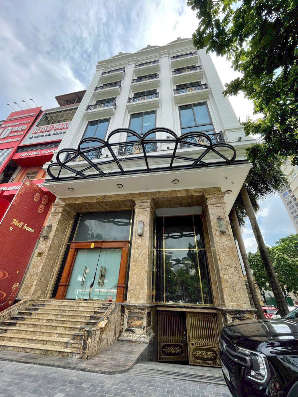  Bán tòa KS 8 tầng, mặt phố
Nguyễn Hoàng. DT 234m2, MT
10m. Vị trí đắc Địa. Giá 178 tỷ. LH: 0964769634 