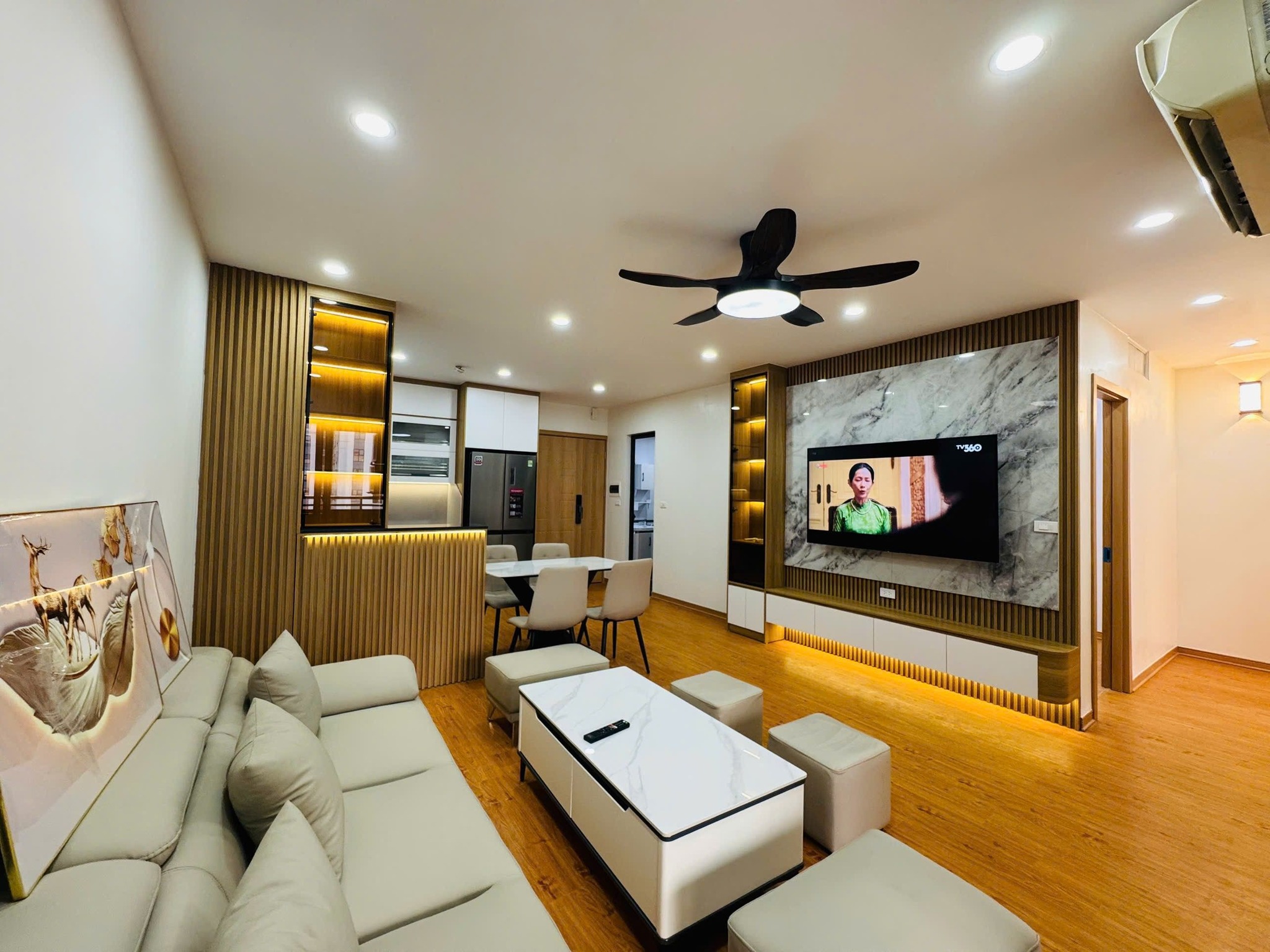  ????????Tòa C6 Trần Hữu Dực, Nam Từ Liêm 105m 3PN Nội thất lung linh, 8.6 tỷ 