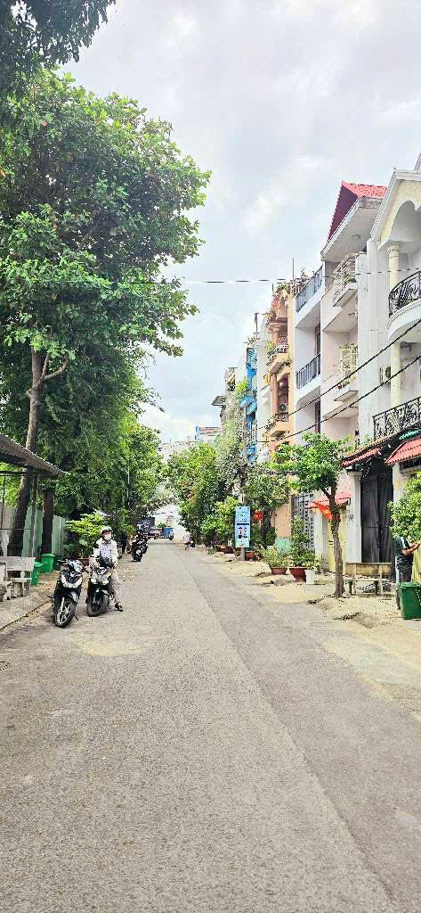  BÁN CHDV - GẦN NHÀ GA T3 - TÂN BÌNH - KHU NHÀ CAO TẦNG - DÂN TRÍ CAO - ĐƯỜNG NHỰA 10M - NHÀ 4 TẦNG - DÒNG TIỀN ỔN ĐỊNH - 62M2 - (4x15.3) - CHỈ HƠN 10 TỶ 