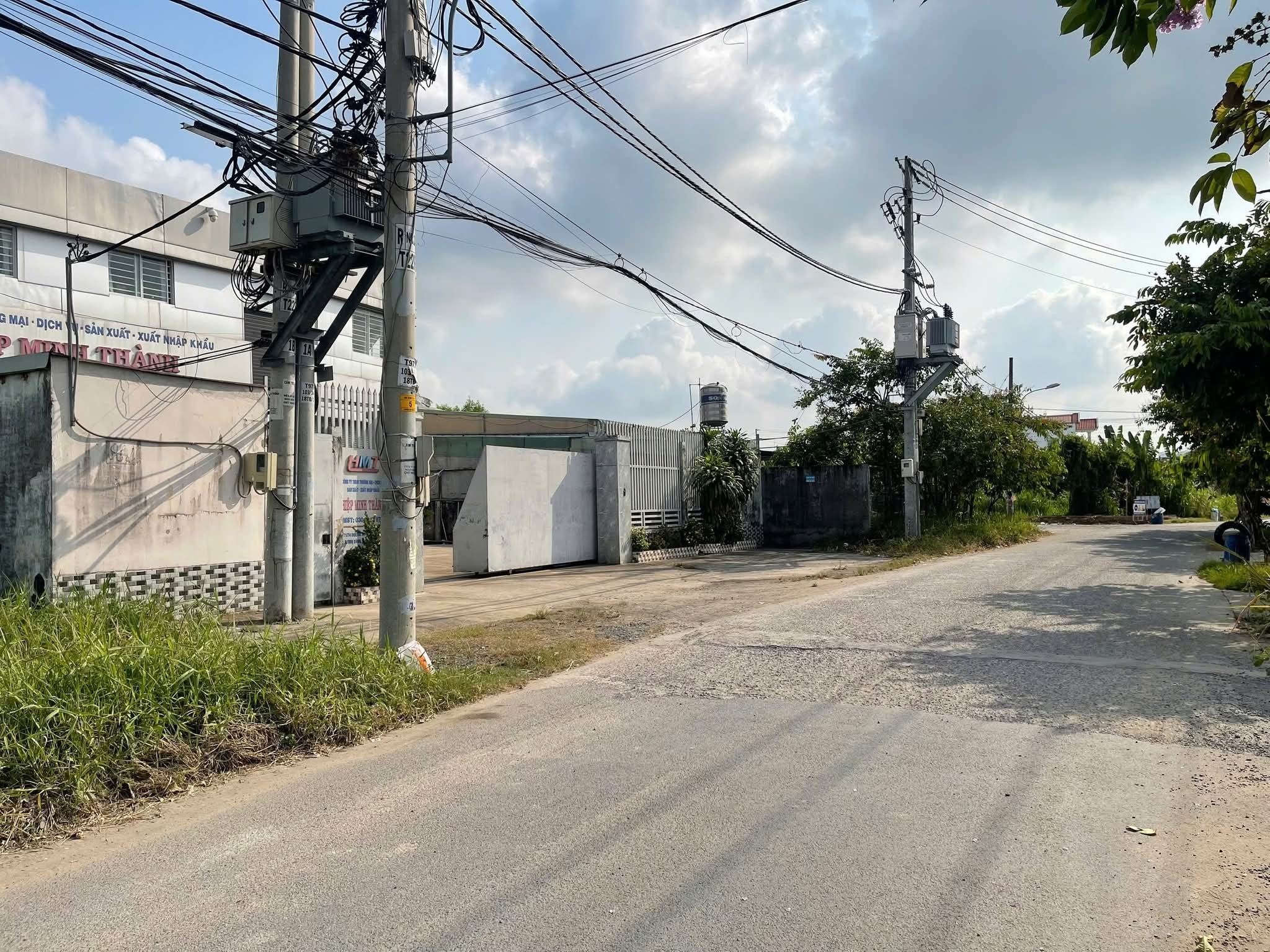  Bán nhà mặt tiền 23x99m giá 58 tỷ Đường Nhị Bình 15 