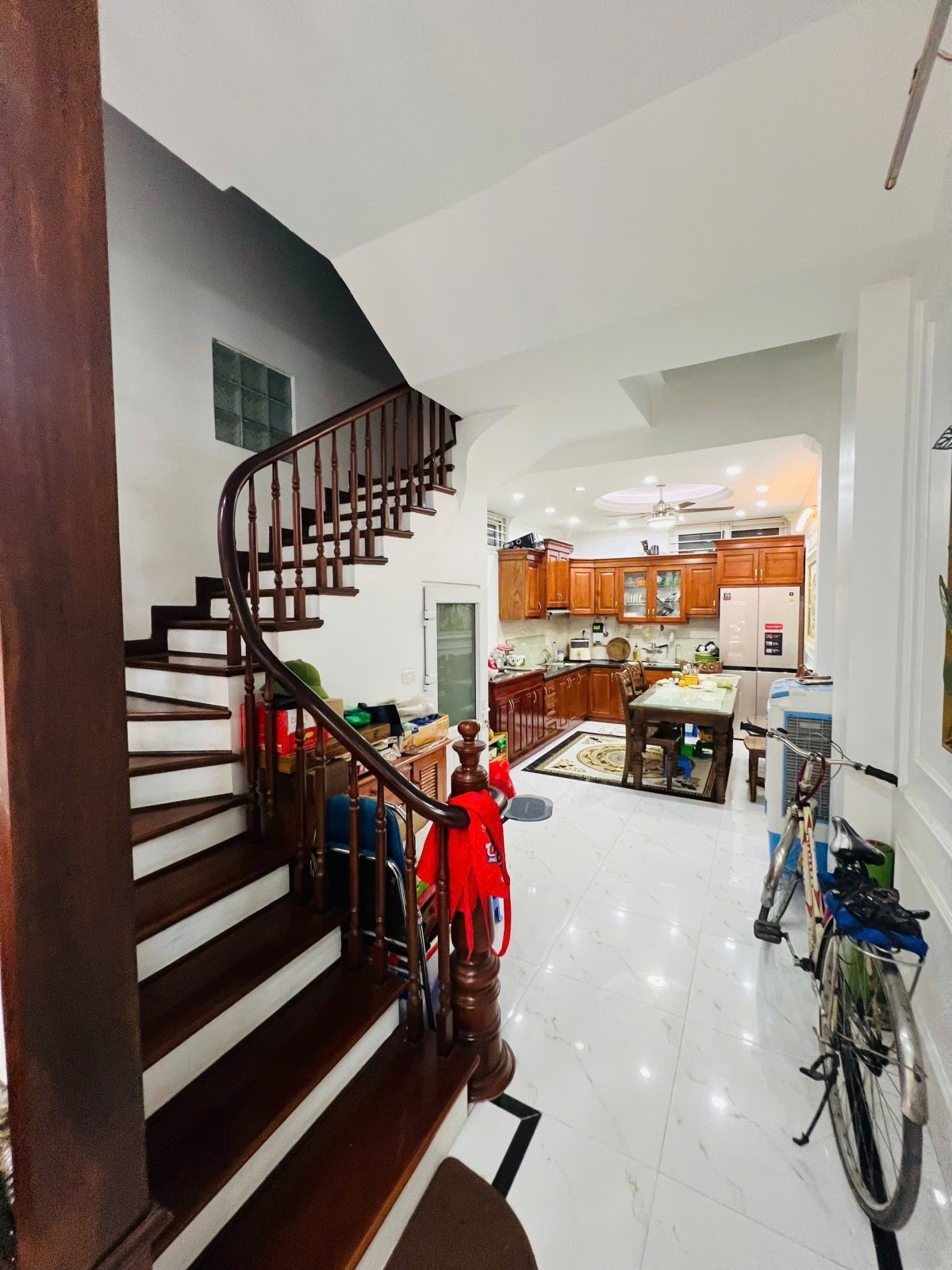  BÁN NHÀ HOÀNG QUỐC VIỆT – DT 40/45m, 6 TẦNG, 20M RA Ô TÔ – GIÁ 13.2 TỶ! 