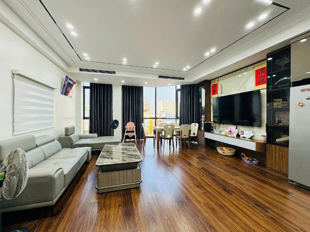  [Cực hiếm] bán nhà Nguyễn Công Hoan, ô tô tránh, 85m, mặt tiền rộng, kinh doanh đỉnh, chỉ 33 tỷ 