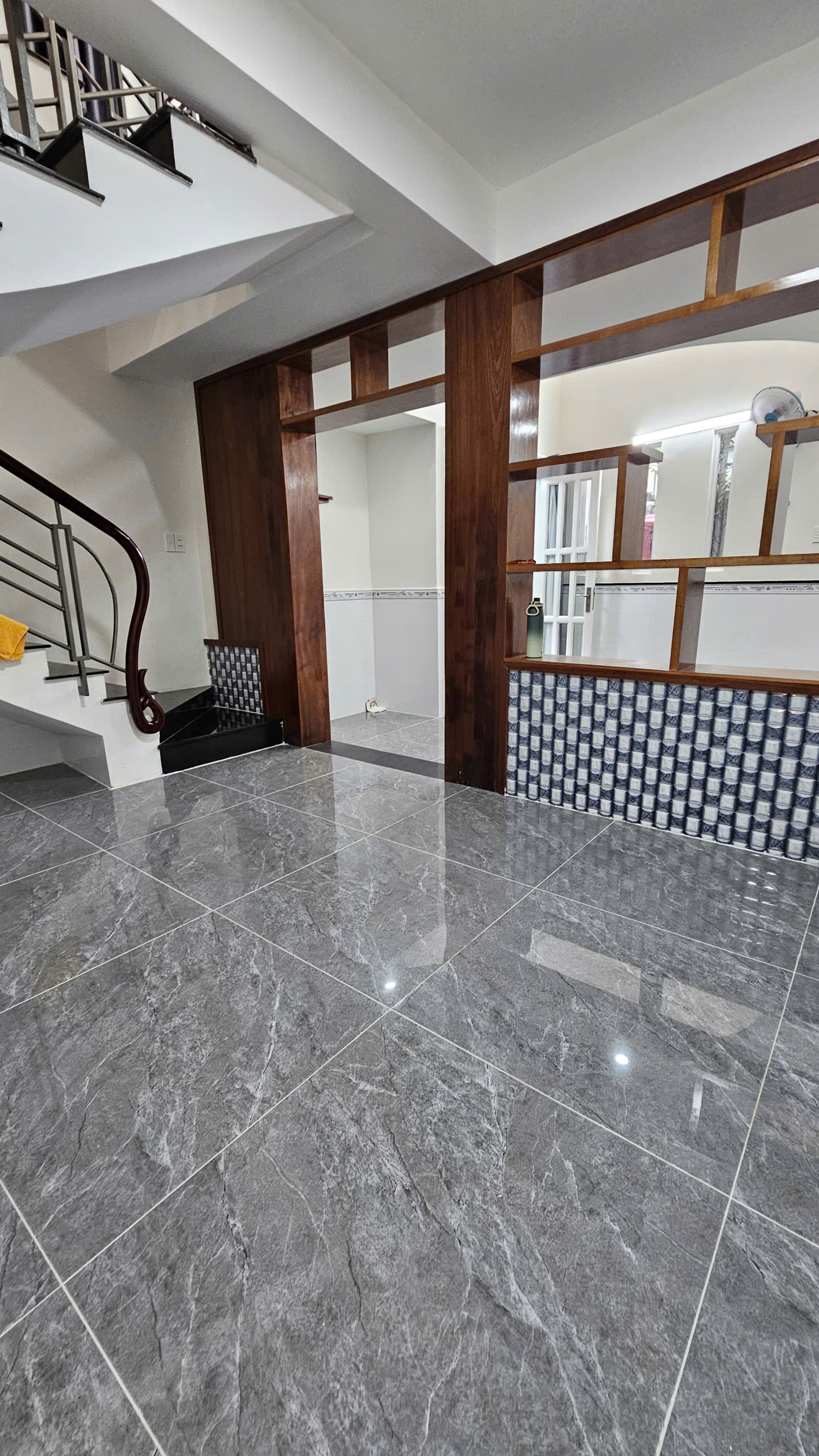  SÁT MẶT TIỀN TRUNG TÂM  Q4
NGANG 7.6 XXX ĐÚC 5 TẤM HƠN 4 TỶ 