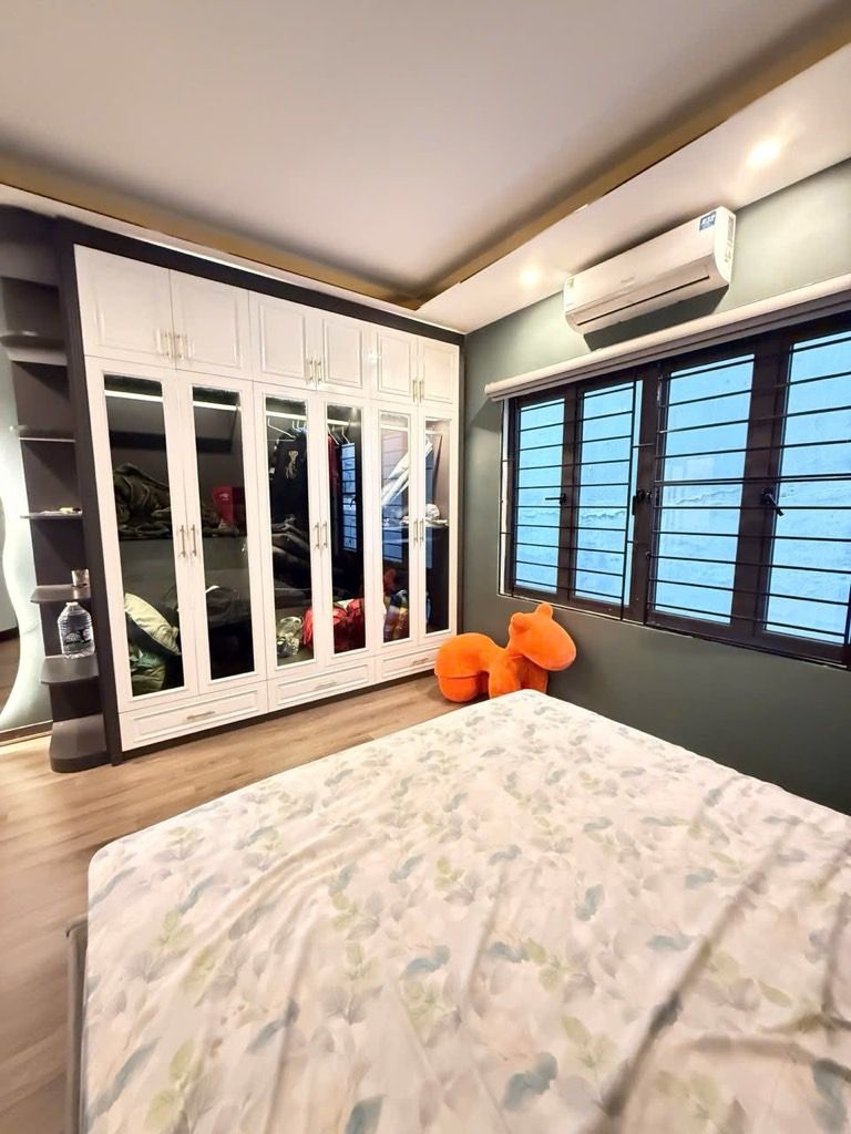  BÁN NHÀ NGUYỄN SƠN LONG BIÊN,OTO ĐỖ CỔNG,NGÕ NÔNG,THOÁNG,36M 